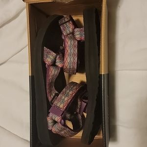 New Teva Sandals - Sz 6